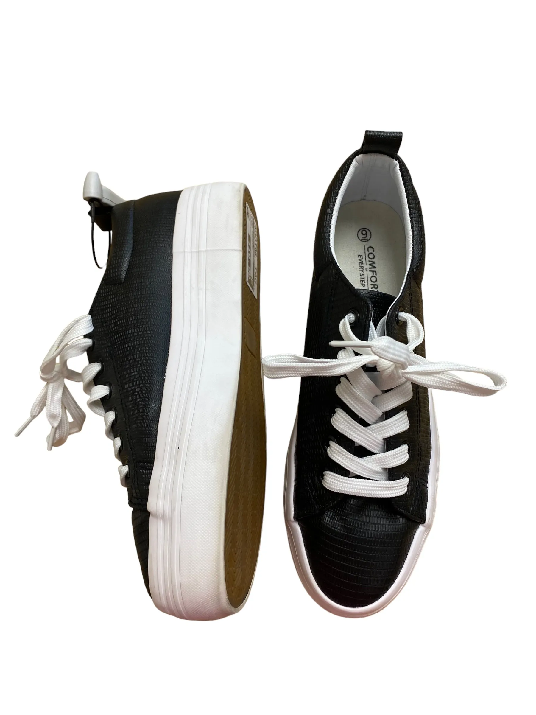 Black Shoes Sneakers Clothes Mentor, Size 9