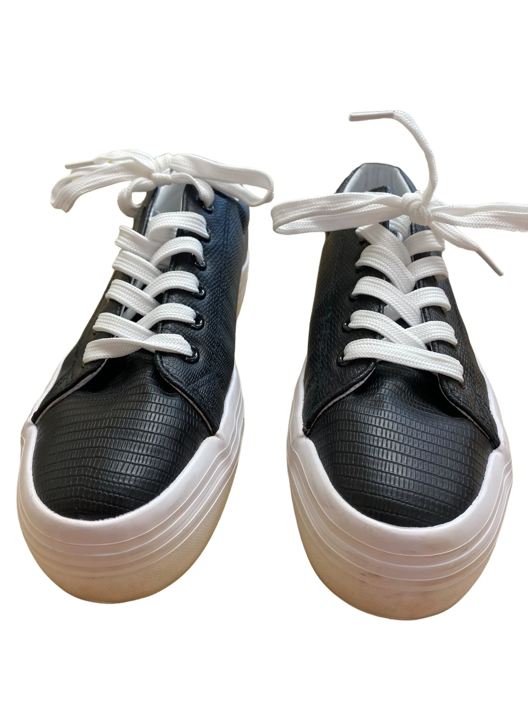 Black Shoes Sneakers Clothes Mentor, Size 9