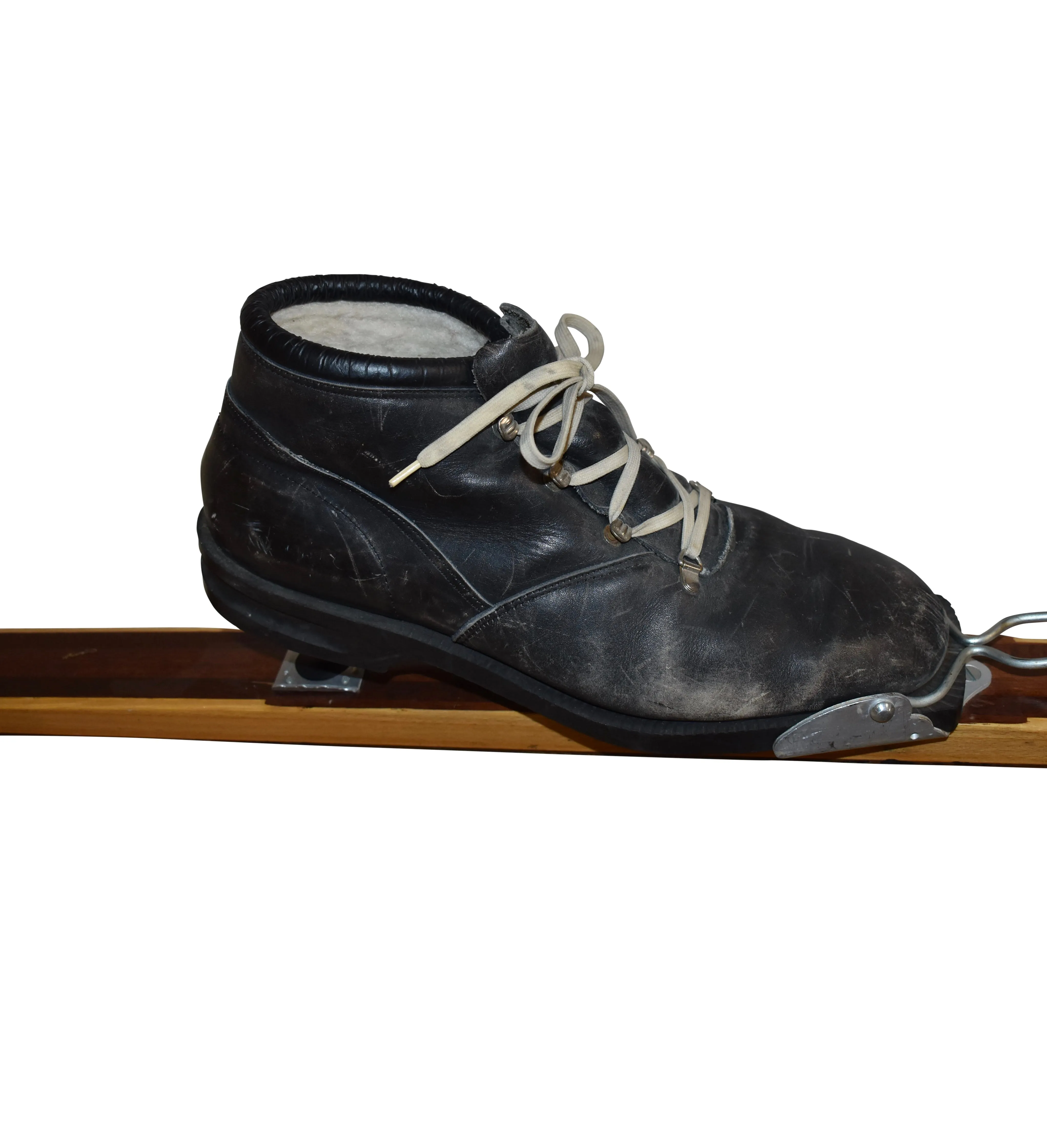 Cross-Country Bonna Norwegian Skis with Snabb Bindings and Leather Boots