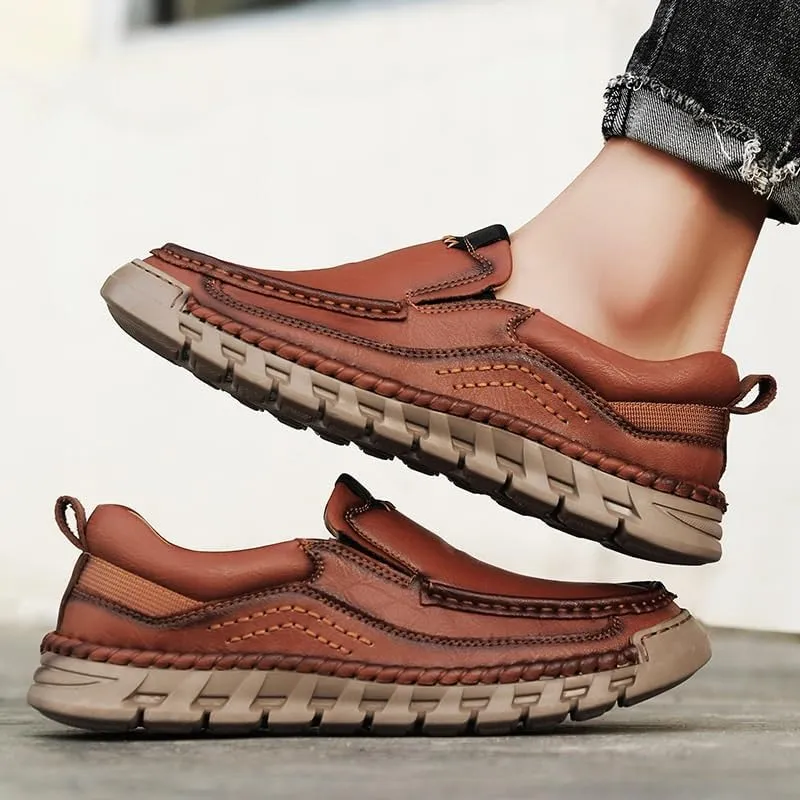 Men's Leather Loafers with Rugged Lug Sole Outdoor-Inspired Tread Pattern for City Exploration & Urban Photography Sessions
