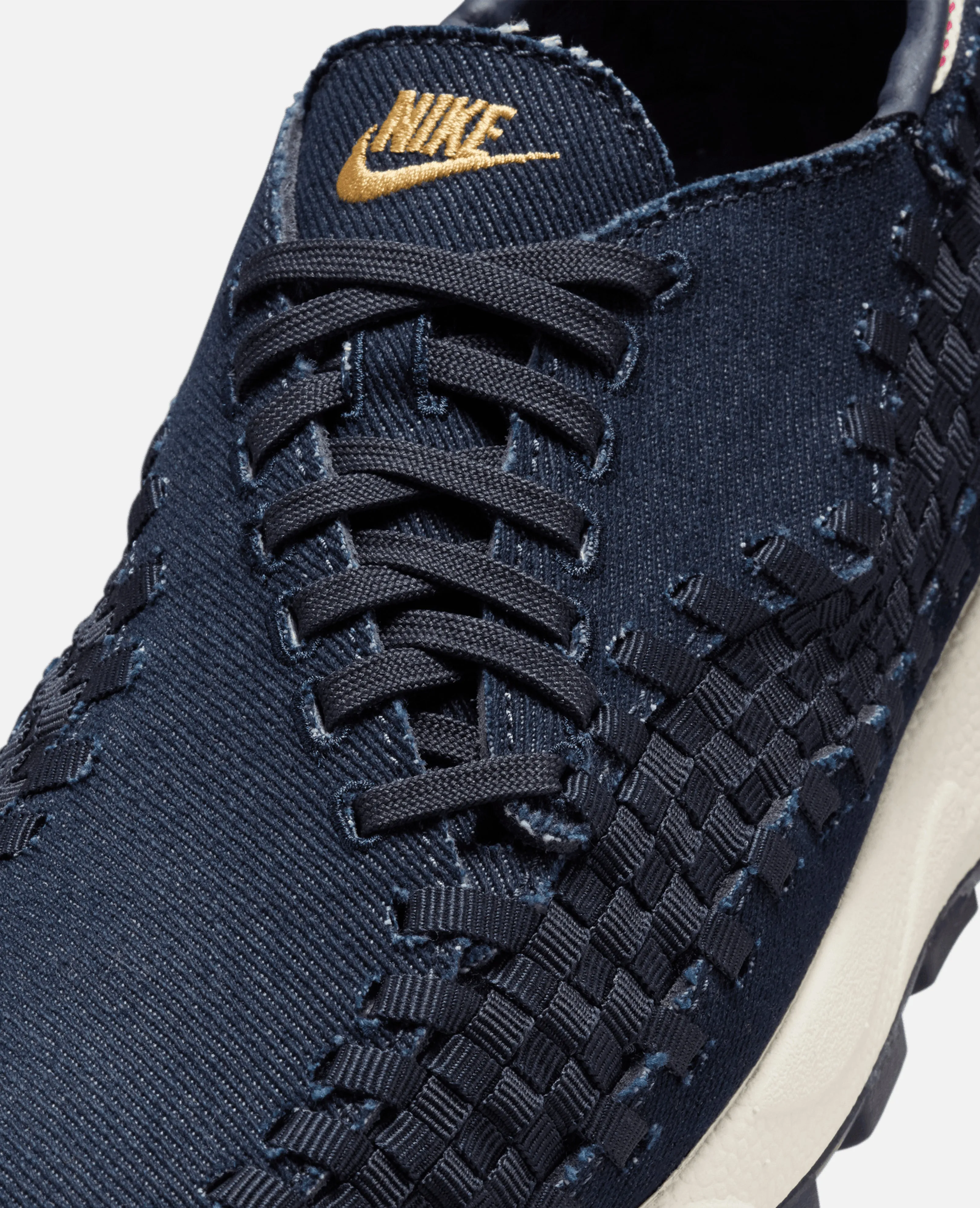 Nike WMNS Air Footscape Woven (Denim/Wheat Gold-Obsidian-Coconut Milk)